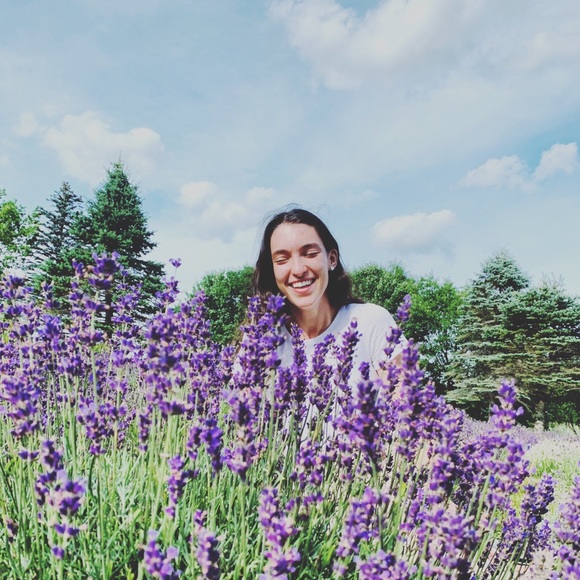 Meet your Posher, Liana - Picture 1 of 1